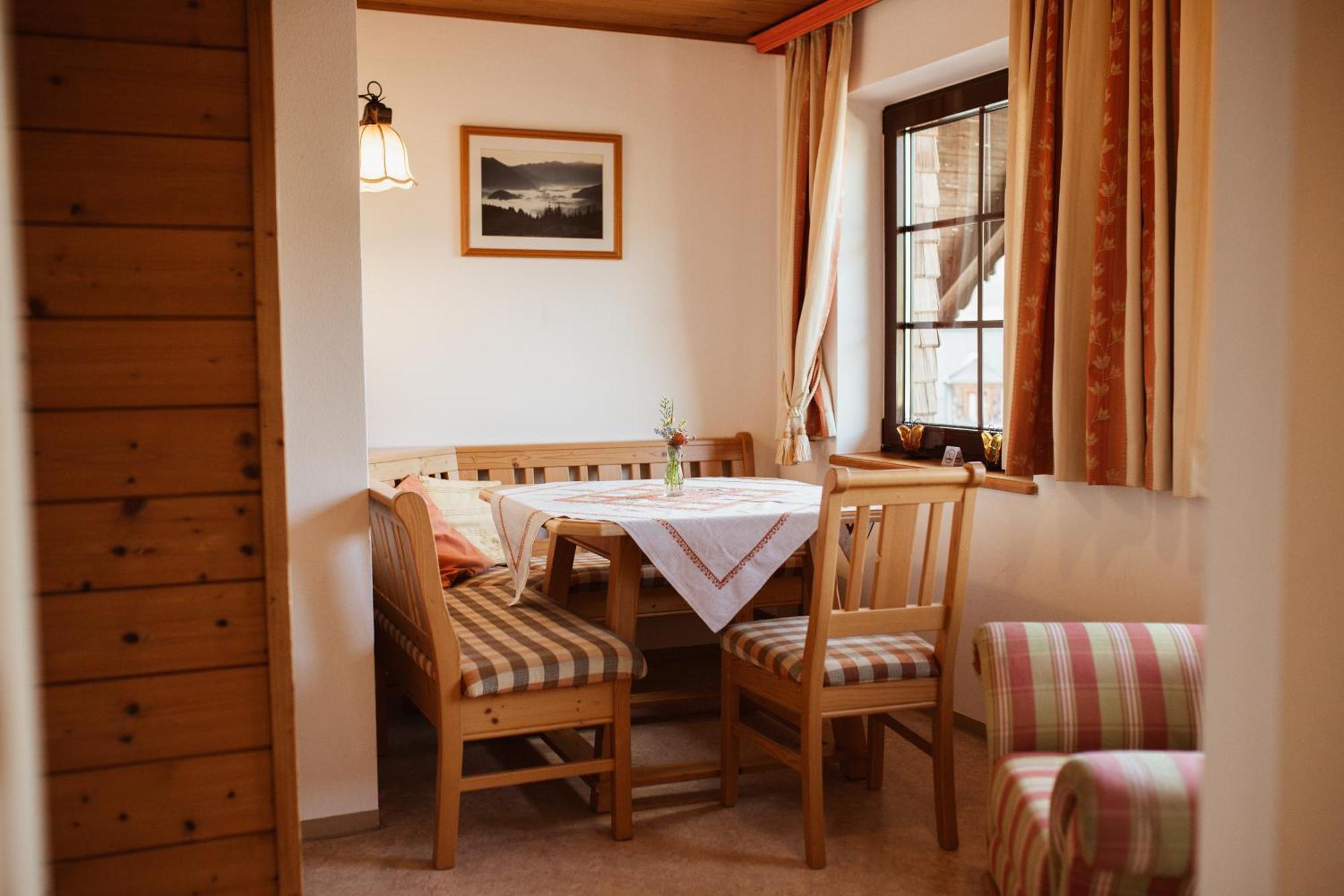 Primushaeusl Gaestehaus Strobl Rom bilde
